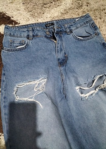 Kadın Mavi Yırtık Bol Kesim Jean - Görsel 2