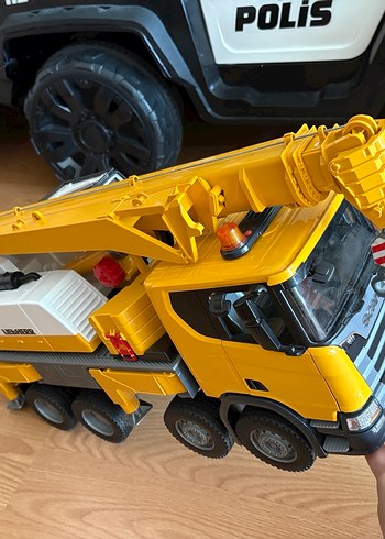 Bruder Scania 560R Liebherr Vinçli Kamyon - Görsel 3