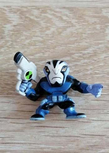 Ben 10 rook Aksiyon Figürü