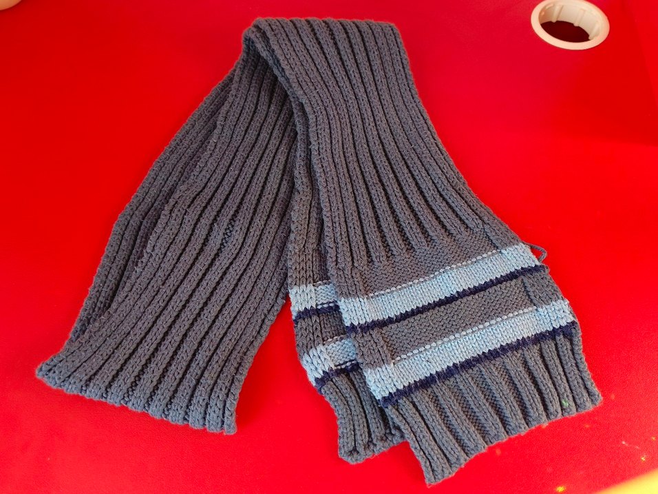 Gri Nakışlı Örme Bere ve Atkı Seti - Görsel 3