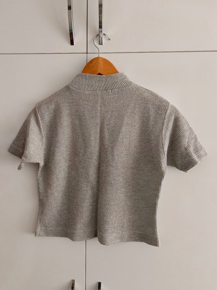 Kadın Gri Kısa Kollu Crop Top - Görsel 3