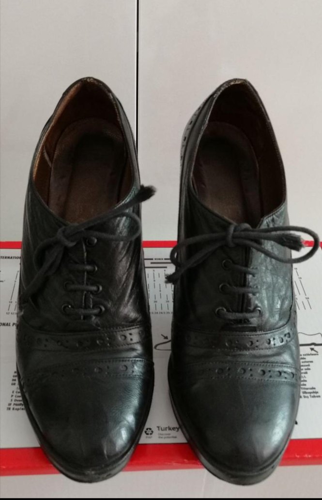 Siyah Deri Dantel Detaylı Topuklu Kadın Ayakkabı - Görsel 2