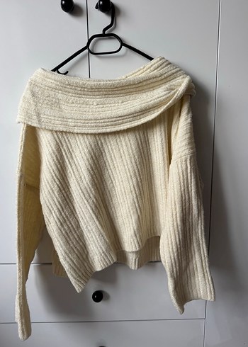 Beyaz Yüksek Yakalı Örgü Kadın Kazak - Görsel 2