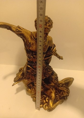 Parlak Altın Renkli Figürin - Görsel 2