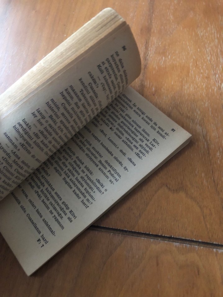 Kanlı Oyun - Peter Cheyney - Görsel 4