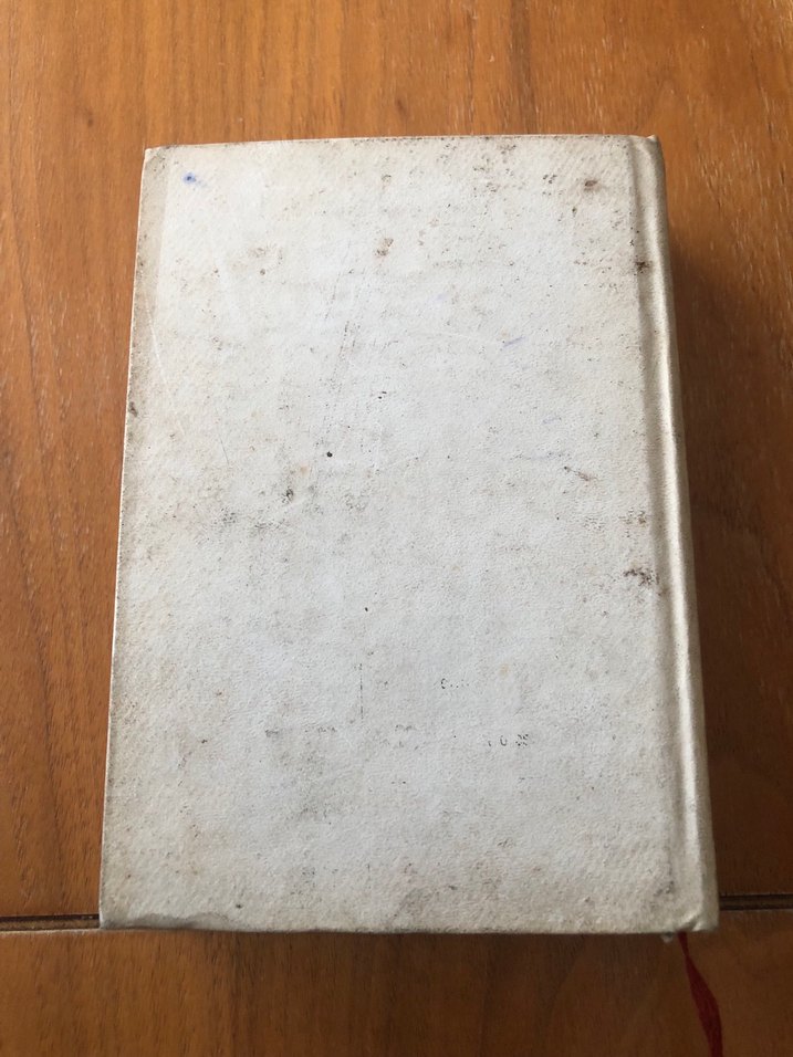 Beyaz Kapaklı Sanat Kitabı - Görsel 2