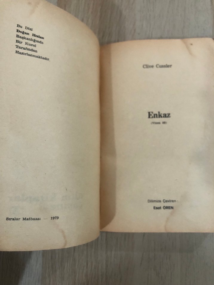 Clive Cussler Vixen 03 Enkaz Roman - Görsel 3