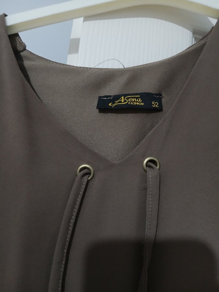 Bej Uzun Elbise Fırfırlı ve Salaş Kesim - Görsel 2