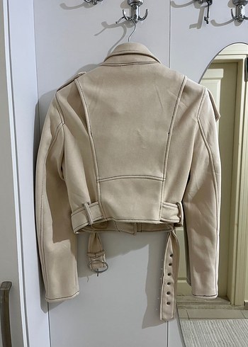 Bej Kemerli Kadın Deri Ceket - Görsel 2