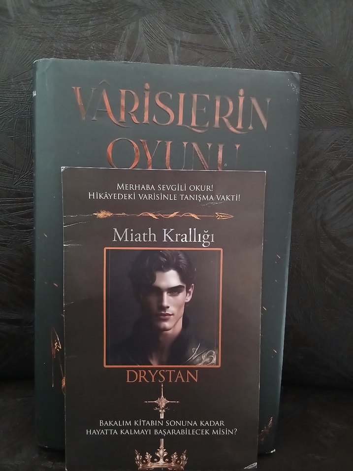 Varislerin Oyunu - Adora Yağmur - Görsel 3