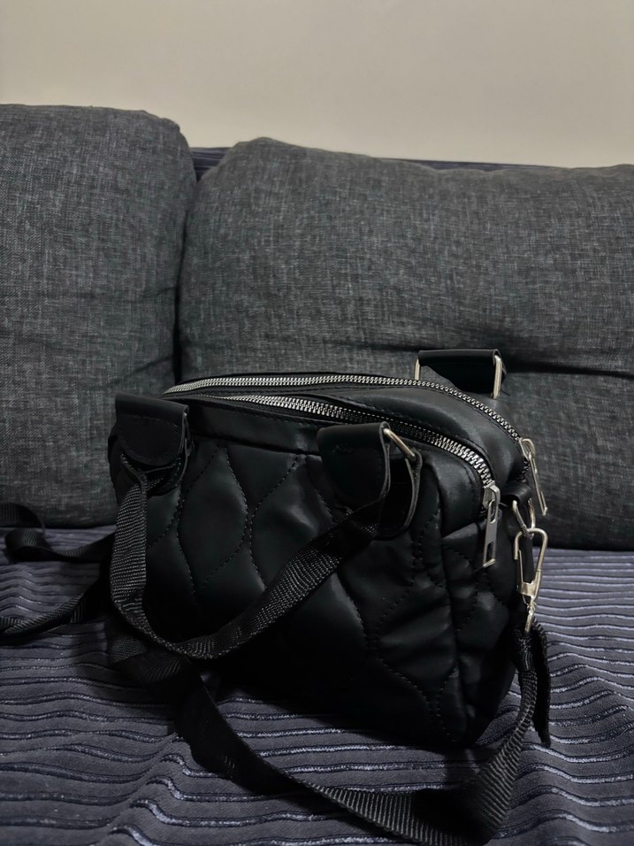 Siyah Kapitone Tokalı Kadın Çanta çok gözlü ecrou marka - Görsel 2