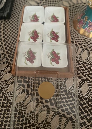 Kiraz desenli beyaz porselen kapaklı servis seti - Görsel 2