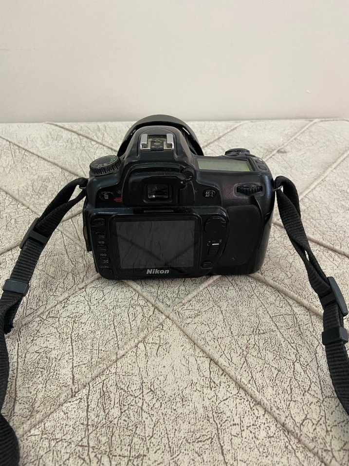 Nikon D80 Siyah Dijital Fotoğraf makinesi 18/135 lens - Görsel 3