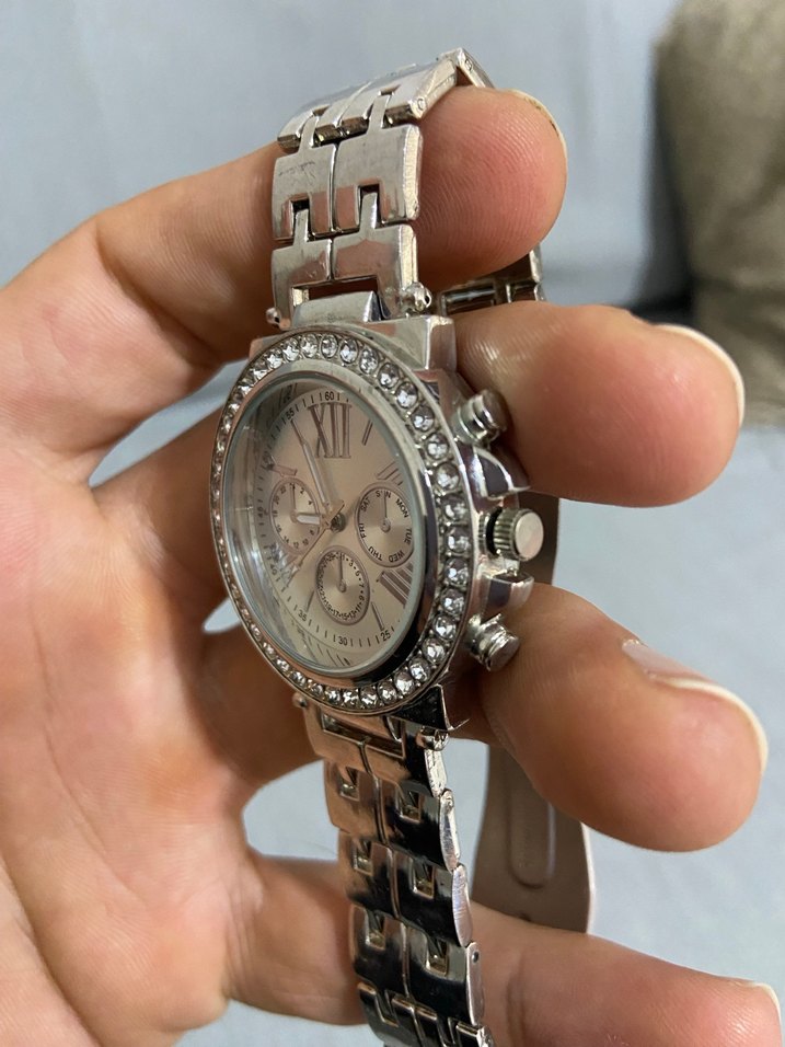 Zincir Detaylı Gri Kadın Saat - Görsel 2