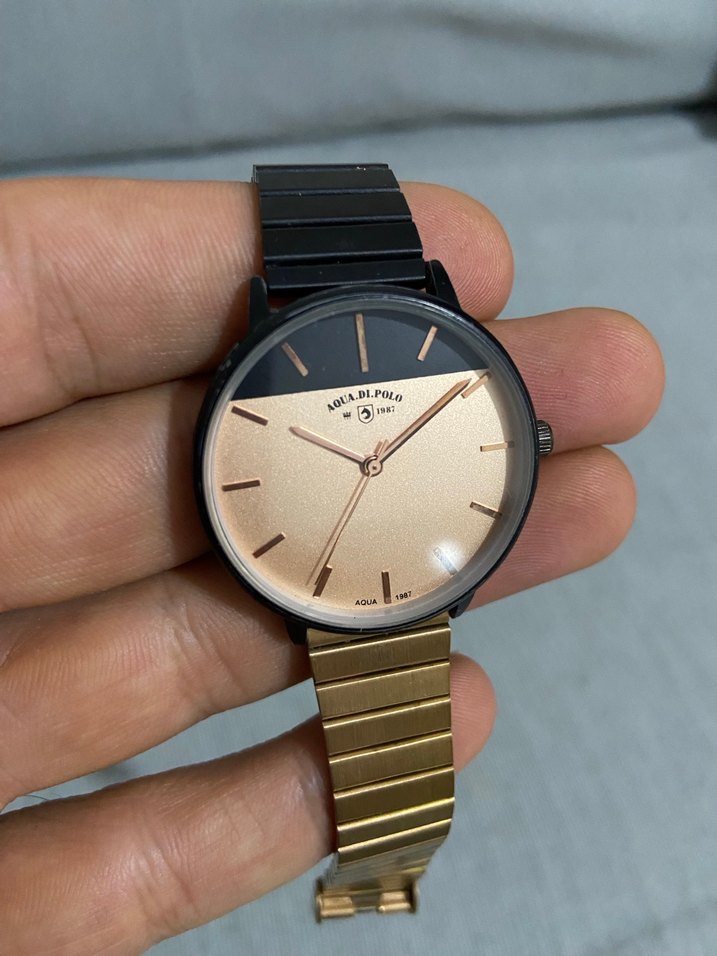 Minimalist Kadın Saat, Altın ve Gri Renk - Görsel 3