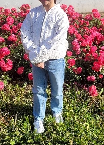 Kız Çocuk Beyaz Dantel Detaylı Denim Ceket - Görsel 3