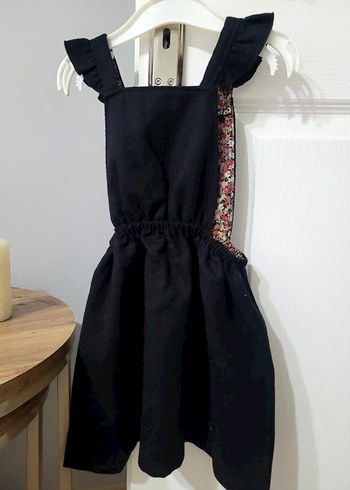 Kız Çocuk Siyah Fırfırlı Askılı Elbise - Görsel 3