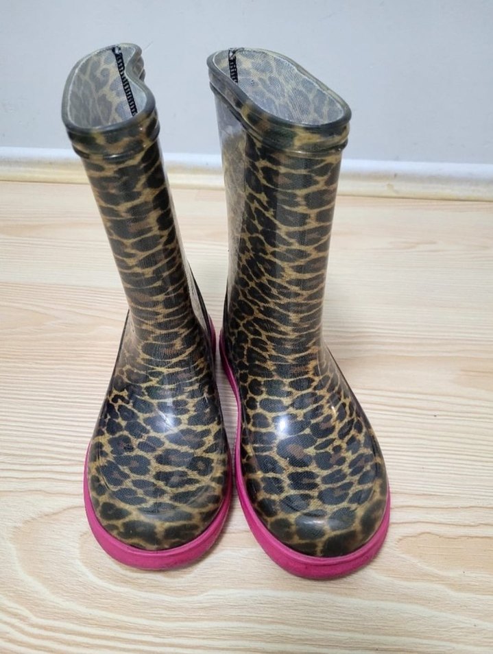 Kızlar için Leopar Desenli Kauçuk Botlar - Görsel 4