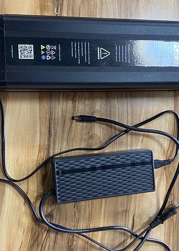 FCBIKE Siyah Elektrikli Bisiklet Bataryası ve Şarj Aleti - Görsel 5