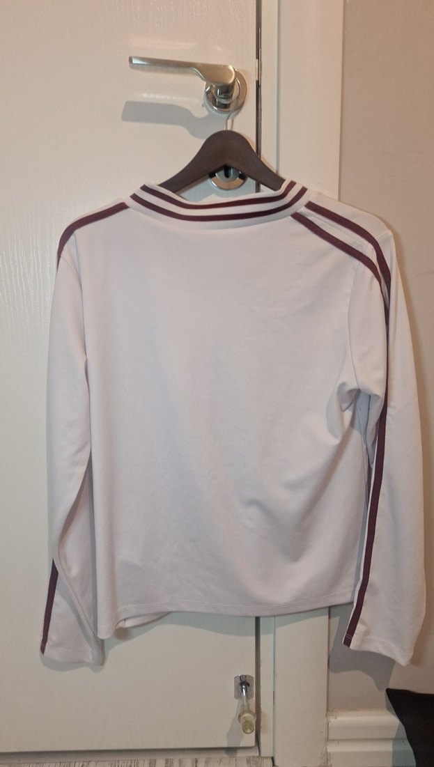 beyaz koton uzun kollu üst - Görsel 2