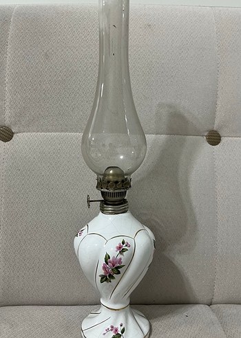 Beyaz Seramik Çiçek Desenli Gaz Lambası - Görsel 5