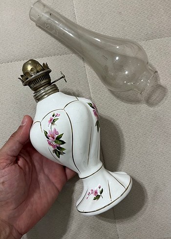 Beyaz Seramik Çiçek Desenli Gaz Lambası - Görsel 7