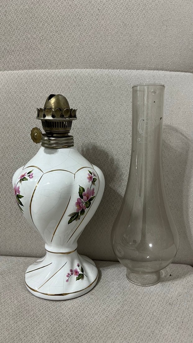 Beyaz Seramik Çiçek Desenli Gaz Lambası - Görsel 2