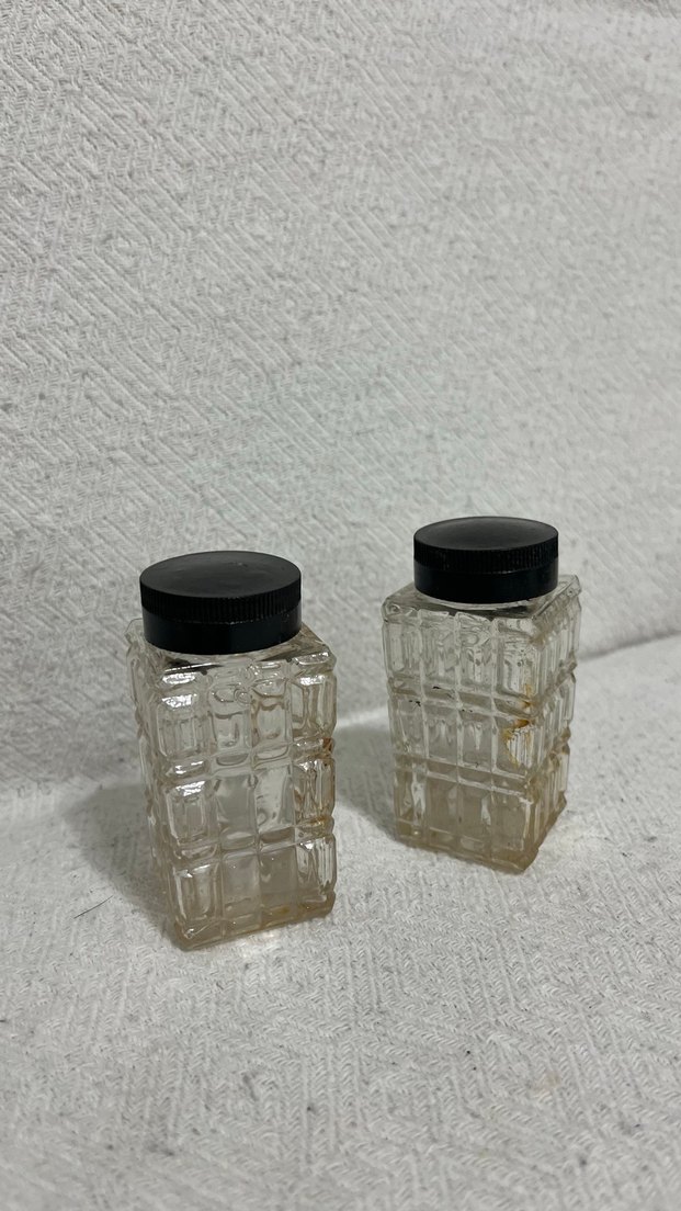 Kare Desenli Cam Tuzluk ve Biberlik Seti - Görsel 3