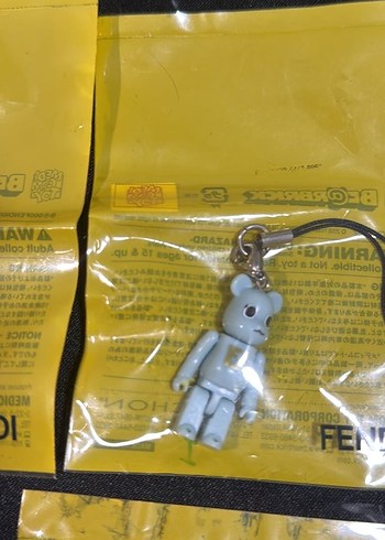 Fendi be@rbrıck figür - Görsel 3