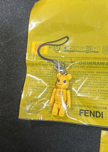 Fendi be@rbrıck figür - Görsel 4