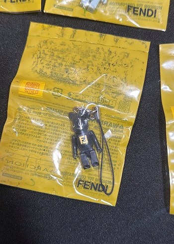 Fendi be@rbrıck figür - Görsel 6
