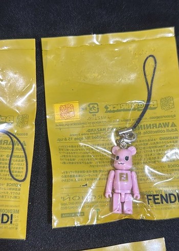 Fendi be@rbrıck figür - Görsel 2
