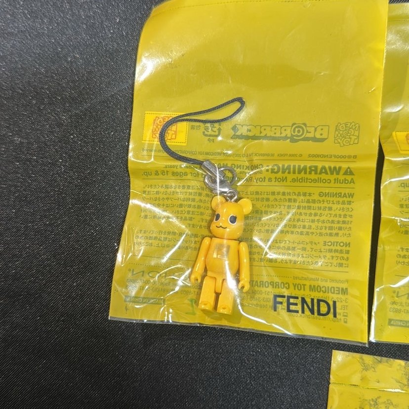 Fendi be@rbrıck figür - Görsel 4