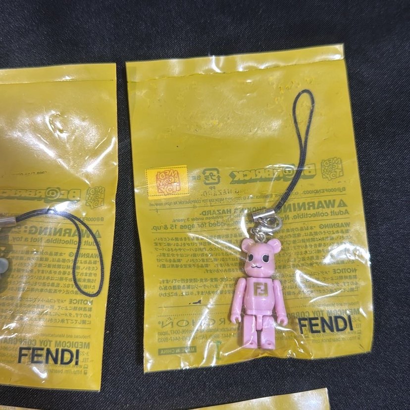 Fendi be@rbrıck figür - Görsel 2