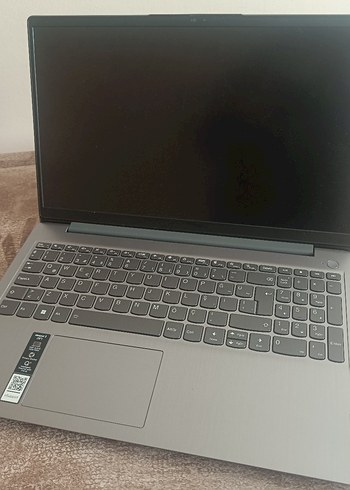 ACİL Lenovo IdeaPad 3 i5 11.Nesil SSD Temiz Laptop - Görsel 3