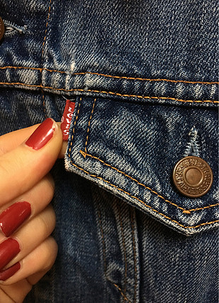 Levis Orjinal Levis kot ceket dar geldiği için giyemiyorum M beden gay
