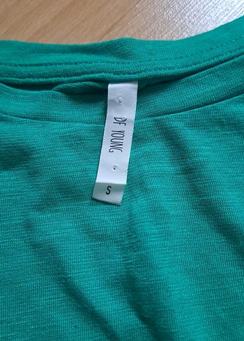 Yeşil Baskılı Kadın Tişört - Görsel 3