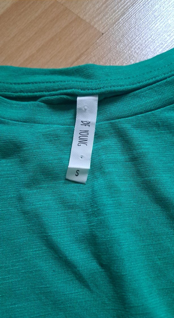 Yeşil Baskılı Kadın Tişört - Görsel 3