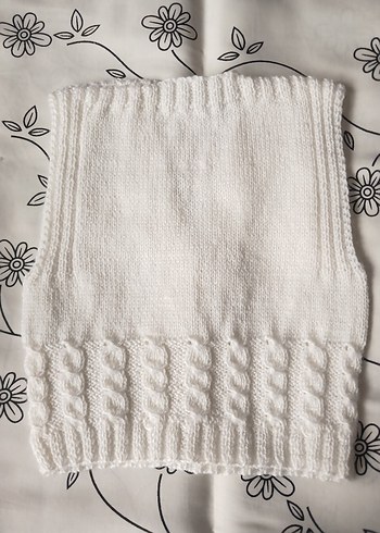 Beyaz Örgü Bebek Yelek - Görsel 2