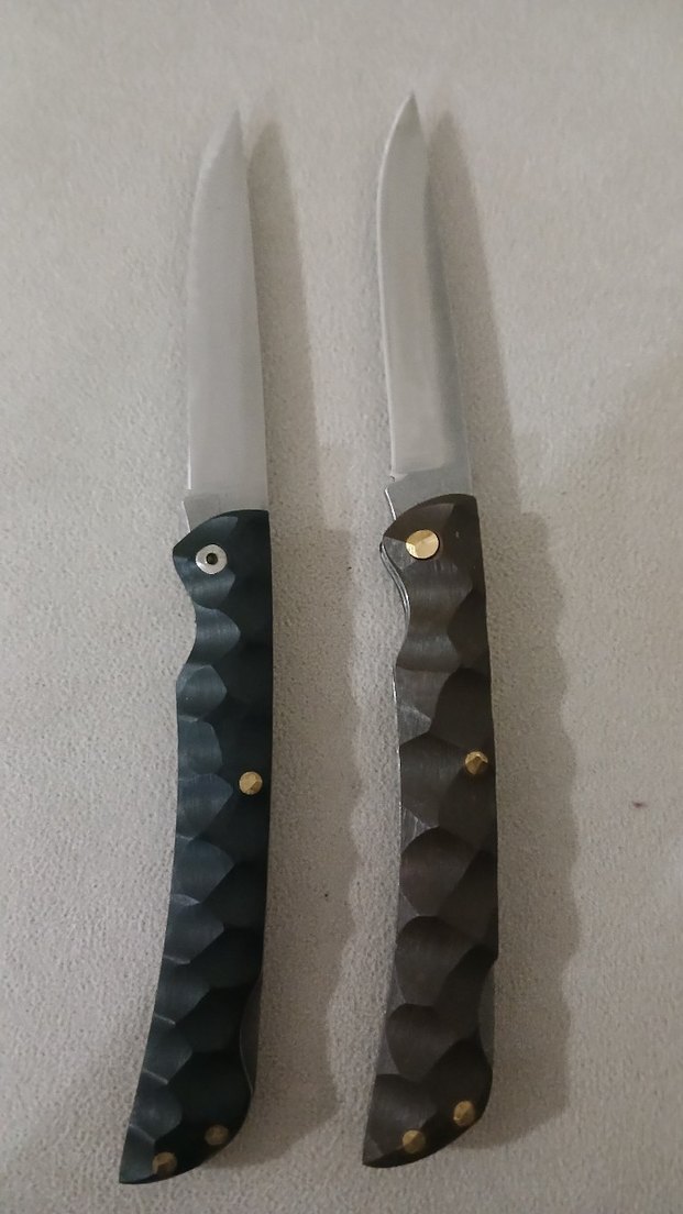 Koyu Siyah Katlanır Bıçak - Görsel 2