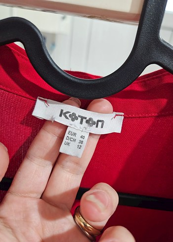 Kırmızı Hakim Elbise - Görsel 3