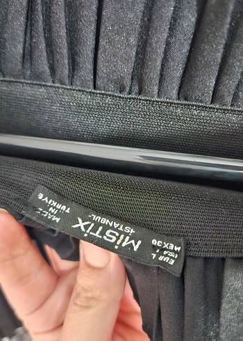 Dantel Detaylı Pileli Siyah Mini Etek - Görsel 3