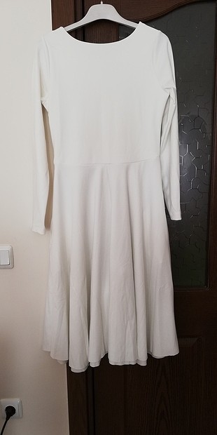 nikah elbısemdı bir kere giydim kolları uzun diz altı cepli beya