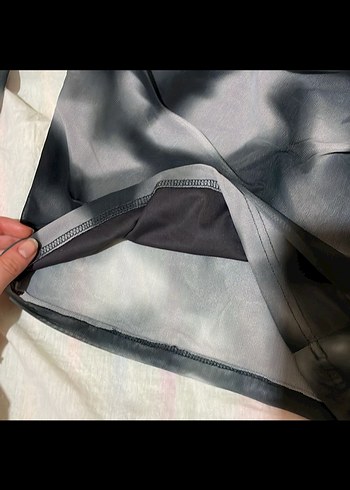 Gri Batik Desenli Uzun Kollu Mini Bluz - Görsel 3