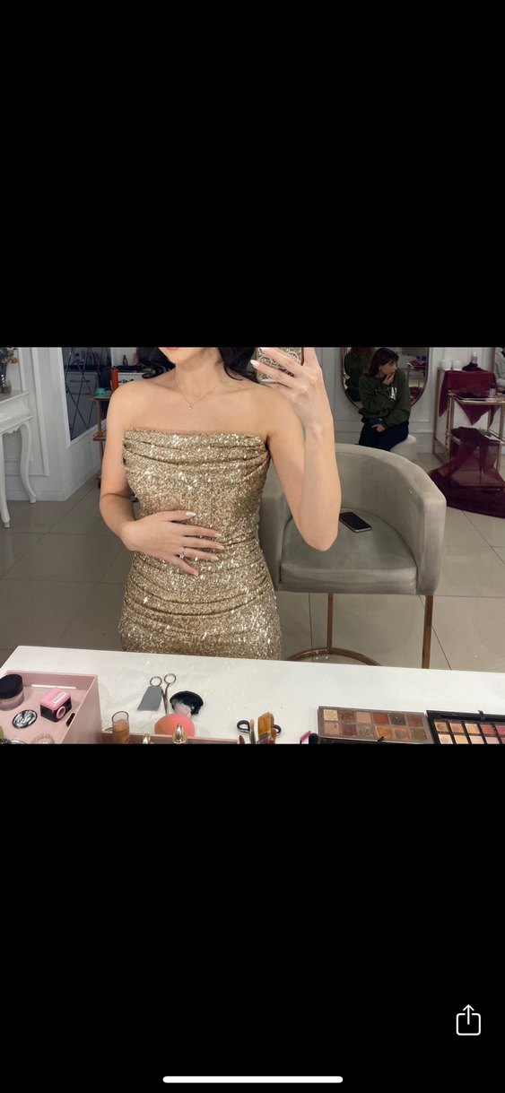 Parlak Altın Uzun Straplez Elbise - Görsel 3