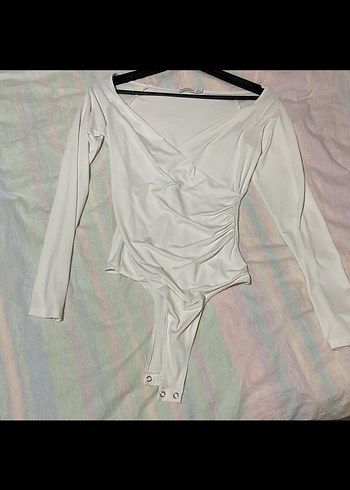 V Yaka Drapeli Beyaz Kadın Bluz - Görsel 2