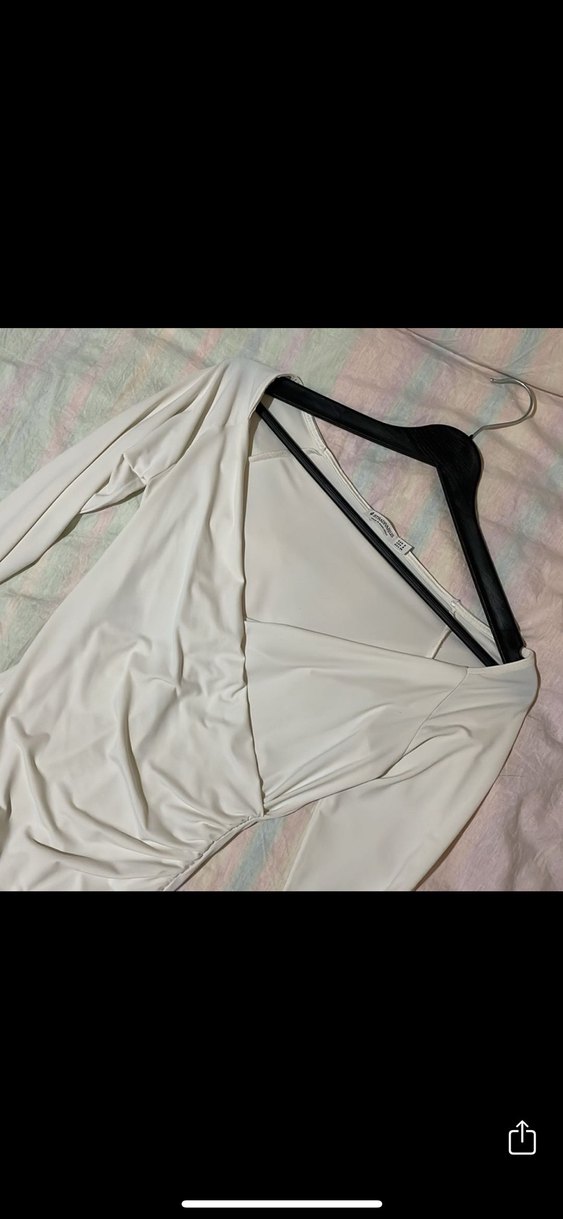 V Yaka Drapeli Beyaz Kadın Bluz - Görsel 4