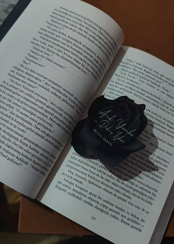 Açık Yaralar ve Dikiş İzleri - Beyza Aksoy ciltsizz - Görsel 3