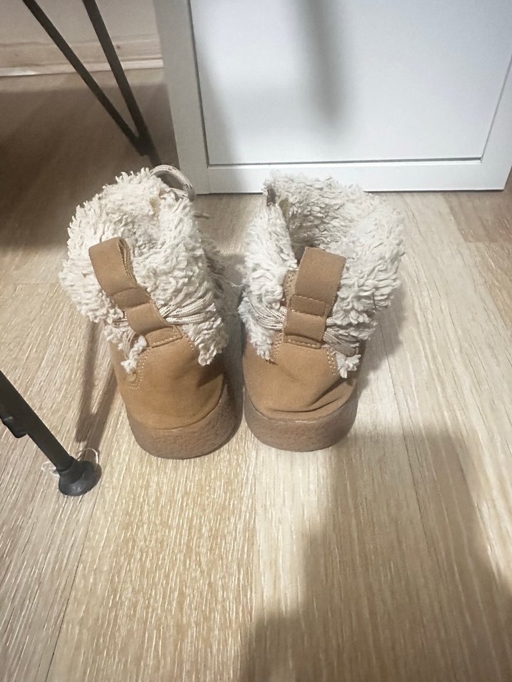 Kızlar için Bej Bohem Kürklü Yün Ev Terliği - Görsel 3