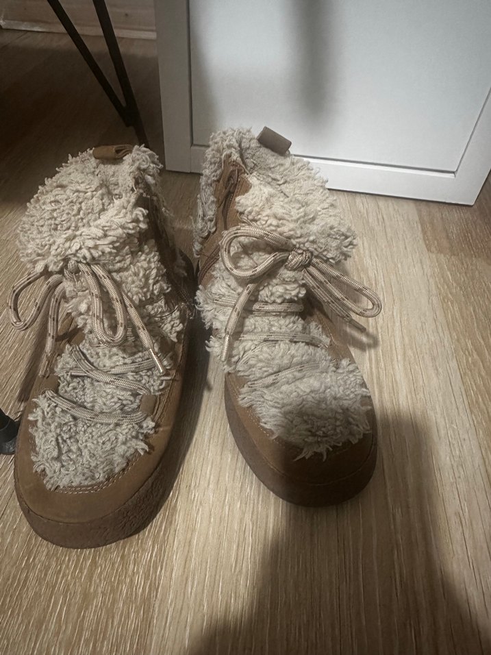 Kızlar için Bej Bohem Kürklü Yün Ev Terliği - Görsel 2